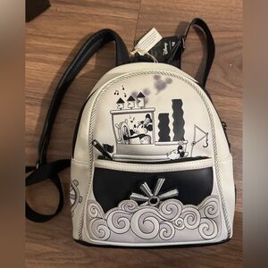 NWT Disney Minnie Mouse Steamboat White & Black Mini Backpack